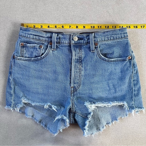 Levi’s 501 Denim Cutoff Shorts. Size 29. - Picture 3 of 9